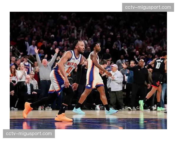 火箭末节领先18分遭尼克斯逆转，湖人渔翁得利冲击西部第三